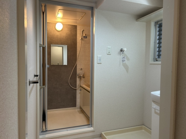 シャワールーム